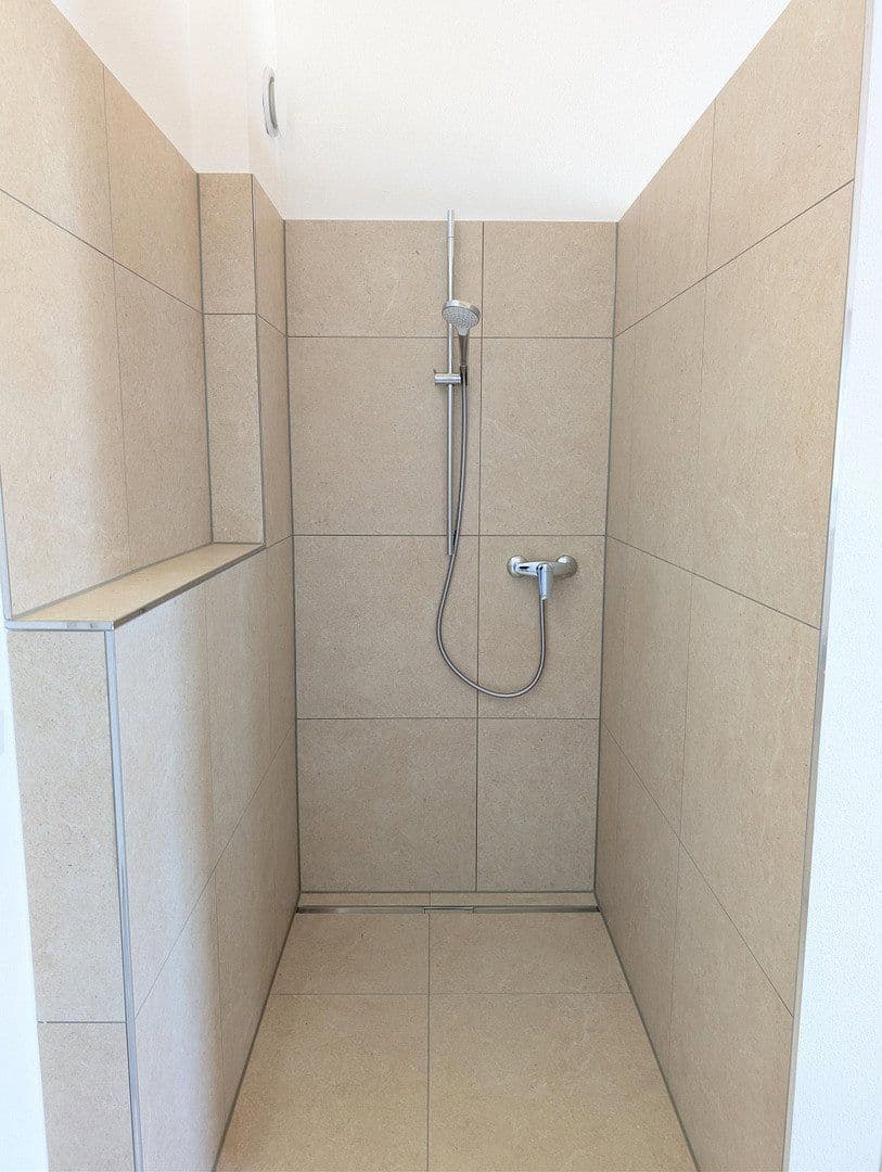 Pronájem domu 153 m², pozemek 684 m², Boschstraße 6, Heldenstein, Bavorsko Pronájem domu 153 m², pozemek 684 m², Boschstraße 6, Heldenstein, Bavorsko