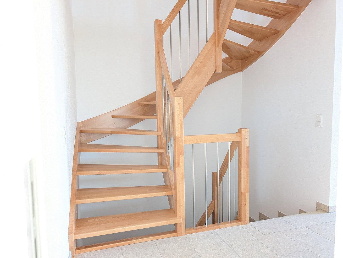 Pronájem domu 153 m², pozemek 684 m², Boschstraße 6, Heldenstein, Bavorsko Pronájem domu 153 m², pozemek 684 m², Boschstraße 6, Heldenstein, Bavorsko