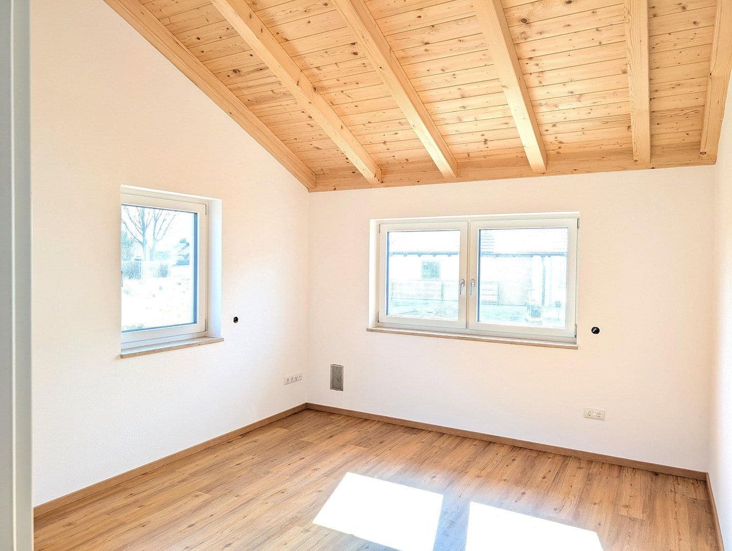 Pronájem domu 153 m², pozemek 684 m², Boschstraße 6, Heldenstein, Bavorsko Pronájem domu 153 m², pozemek 684 m², Boschstraße 6, Heldenstein, Bavorsko