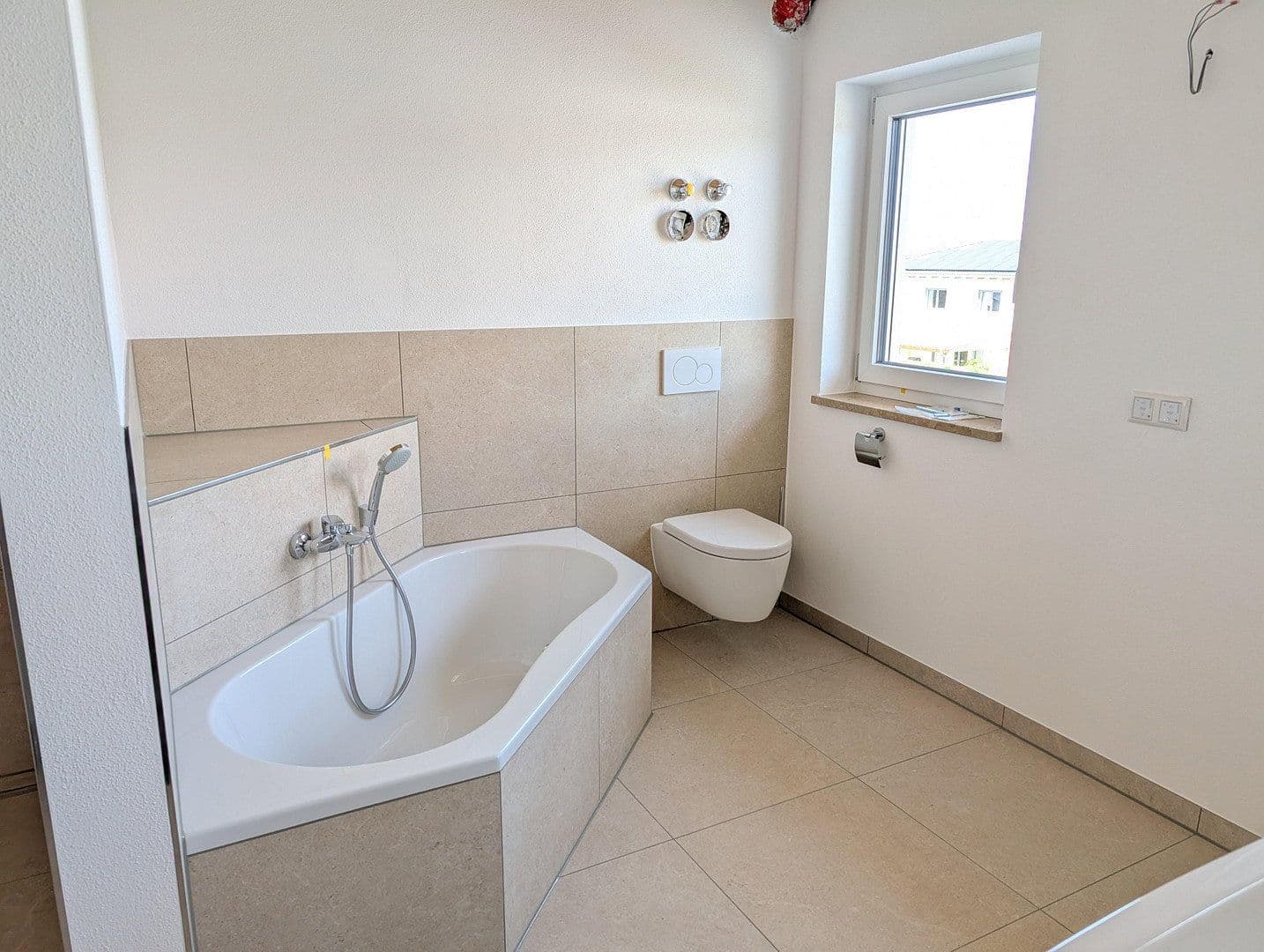 Pronájem domu 153 m², pozemek 684 m², Boschstraße 6, Heldenstein, Bavorsko Pronájem domu 153 m², pozemek 684 m², Boschstraße 6, Heldenstein, Bavorsko