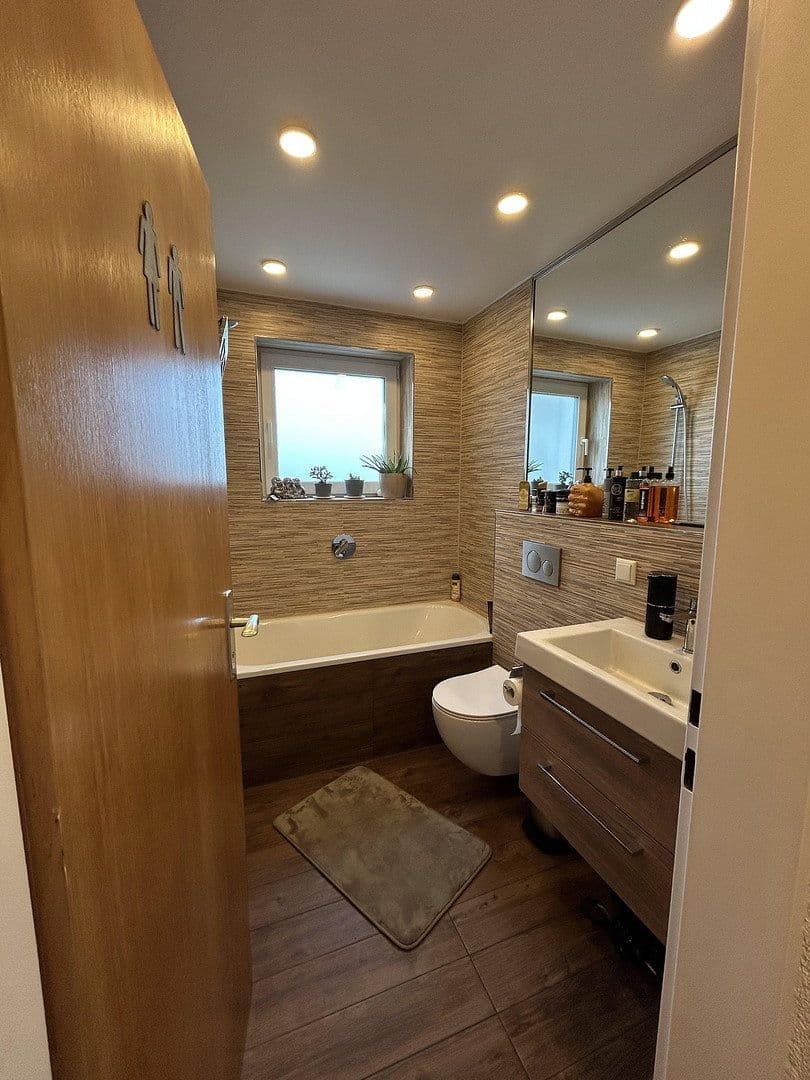 Prodej domu 200 m², pozemek 628 m², Hammersbach, Hessen Prodej domu 200 m², pozemek 628 m², Hammersbach, Hessen