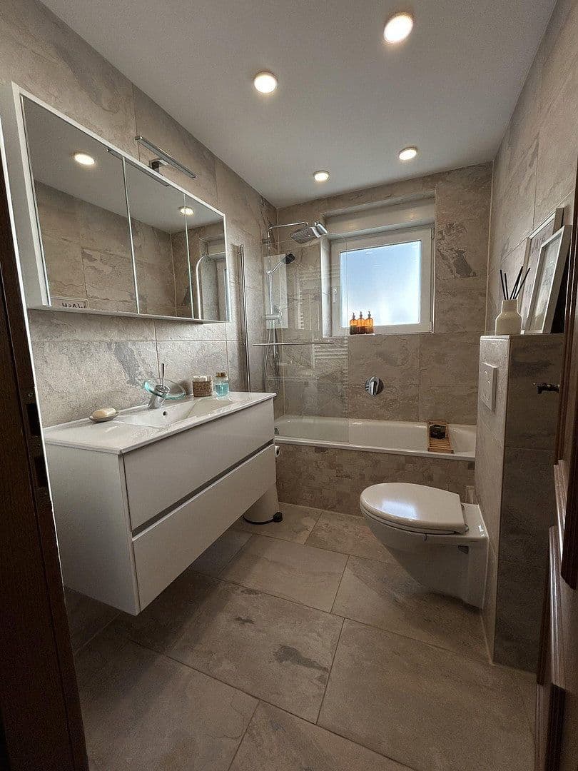 Prodej domu 200 m², pozemek 628 m², Hammersbach, Hessen Prodej domu 200 m², pozemek 628 m², Hammersbach, Hessen