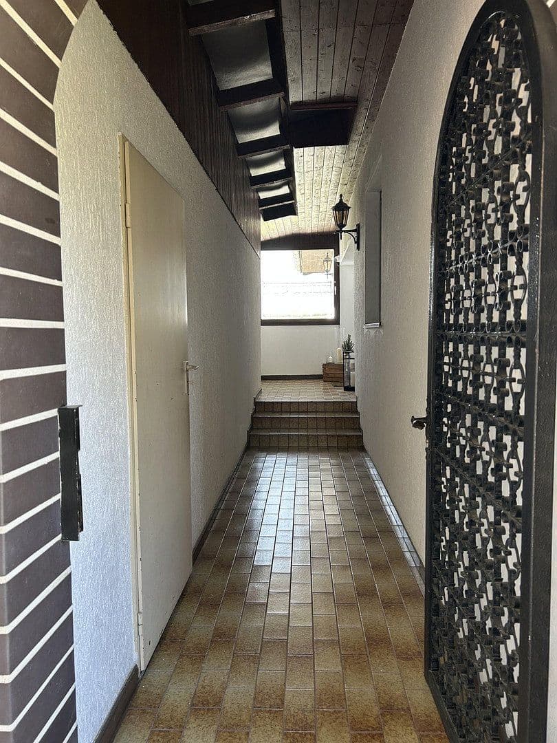 Prodej domu 200 m², pozemek 628 m², Hammersbach, Hessen Prodej domu 200 m², pozemek 628 m², Hammersbach, Hessen