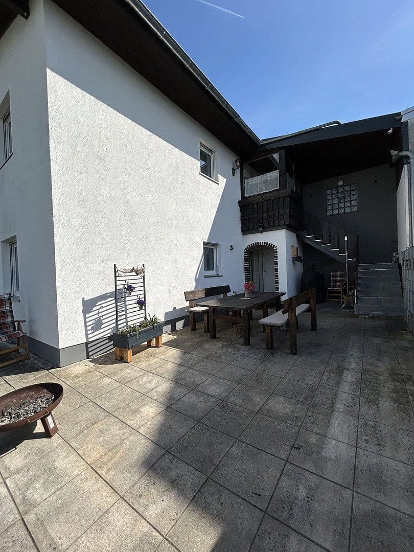 Prodej domu 200 m², pozemek 628 m², Hammersbach, Hessen Prodej domu 200 m², pozemek 628 m², Hammersbach, Hessen