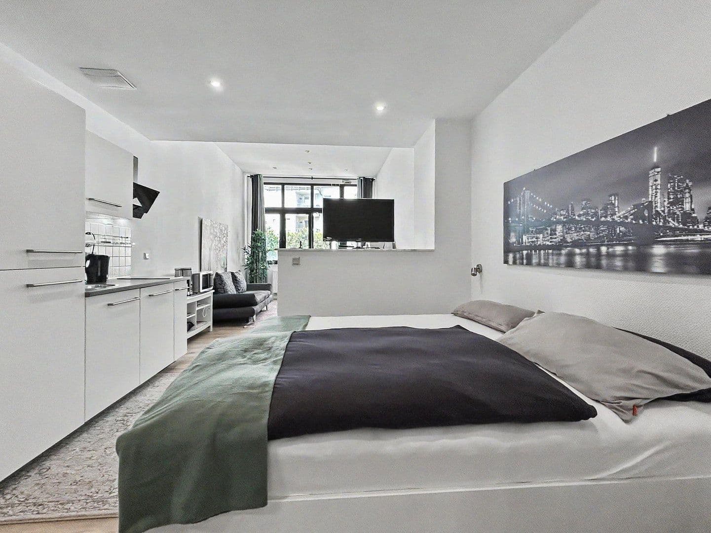 Pronájem bytu 1+1 38 m², Köln, Severní Porýní-Vestfálsko Pronájem bytu 1+1 38 m², Köln, Severní Porýní-Vestfálsko