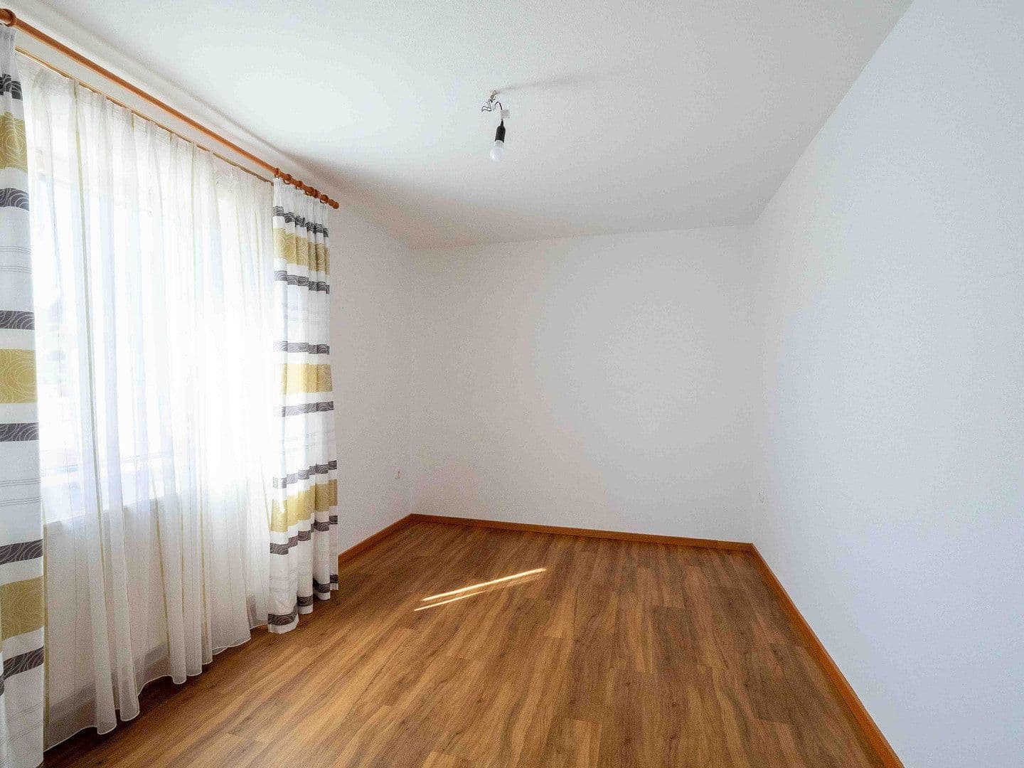 Prodej domu 148 m², pozemek 1.172 m², Spiegelau, Bavorsko Prodej domu 148 m², pozemek 1.172 m², Spiegelau, Bavorsko