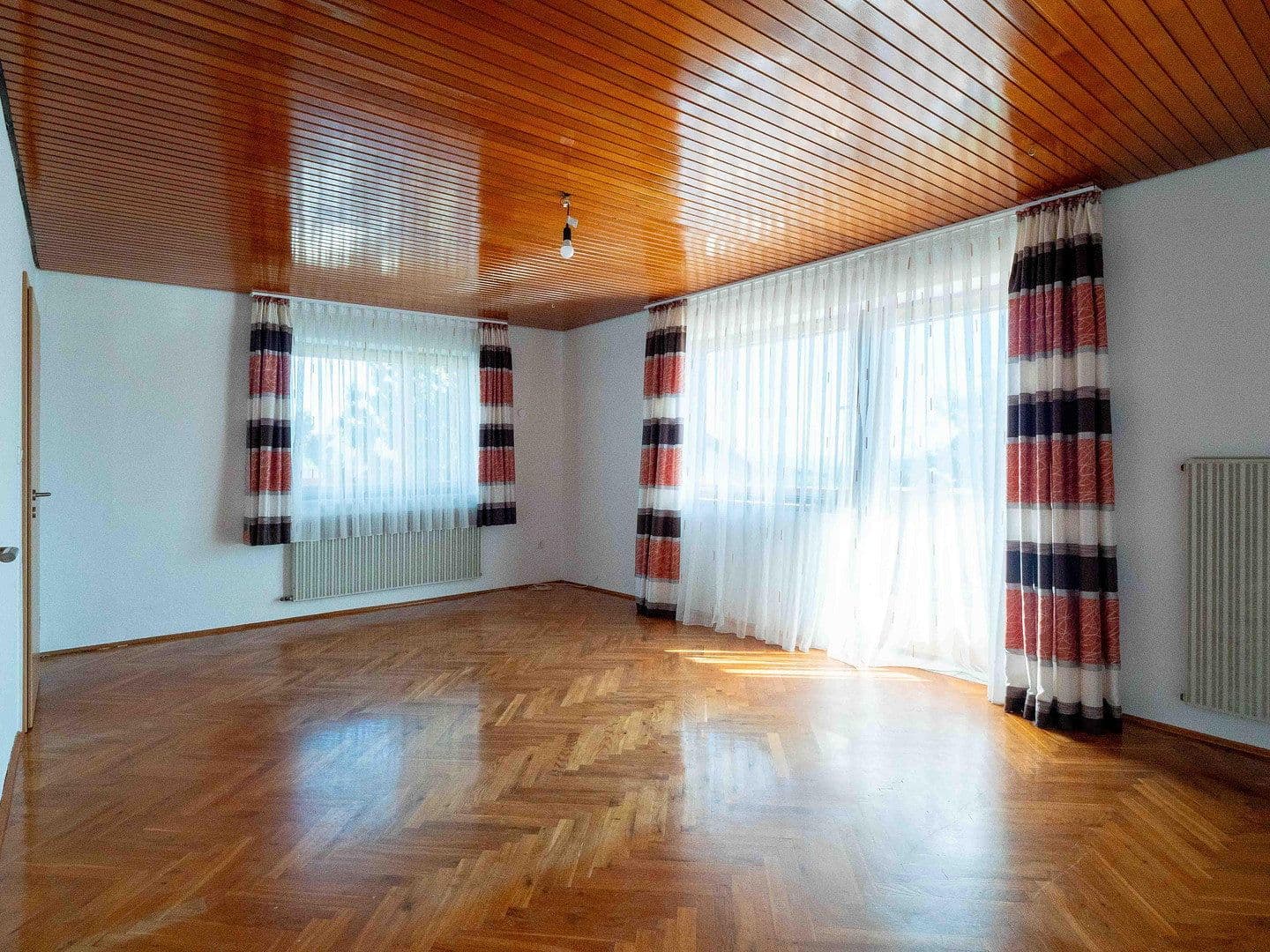Prodej domu 148 m², pozemek 1.172 m², Spiegelau, Bavorsko Prodej domu 148 m², pozemek 1.172 m², Spiegelau, Bavorsko
