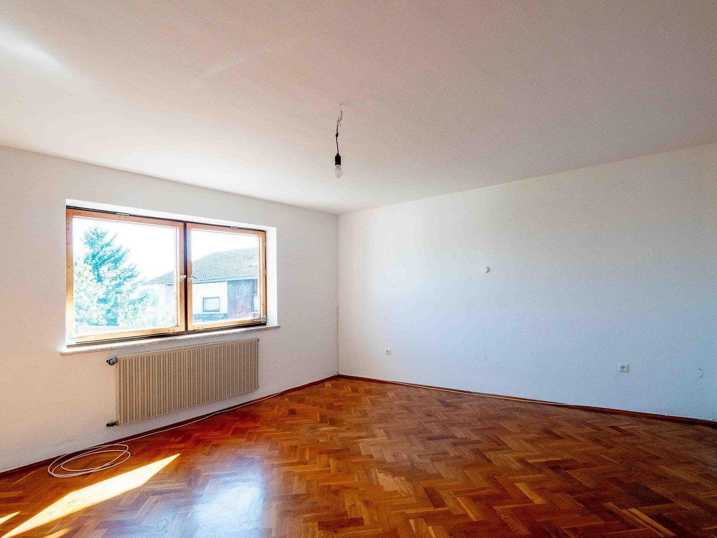 Prodej domu 148 m², pozemek 1.172 m², Spiegelau, Bavorsko Prodej domu 148 m², pozemek 1.172 m², Spiegelau, Bavorsko