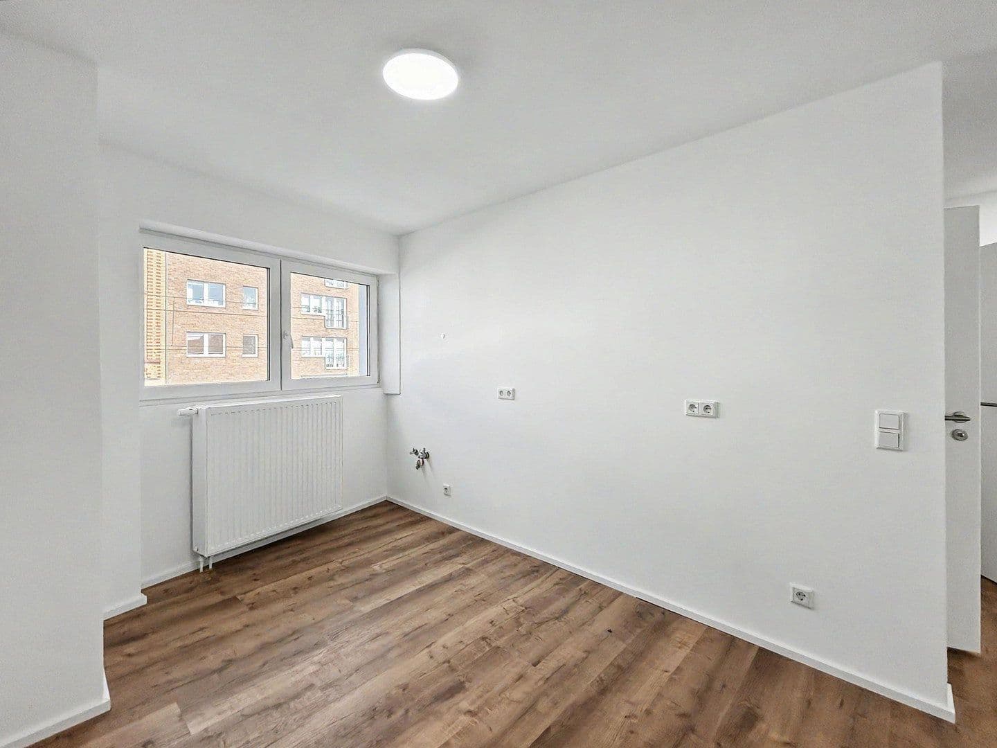 Pronájem bytu 3+1 93 m², Köln, Severní Porýní-Vestfálsko Pronájem bytu 3+1 93 m², Köln, Severní Porýní-Vestfálsko