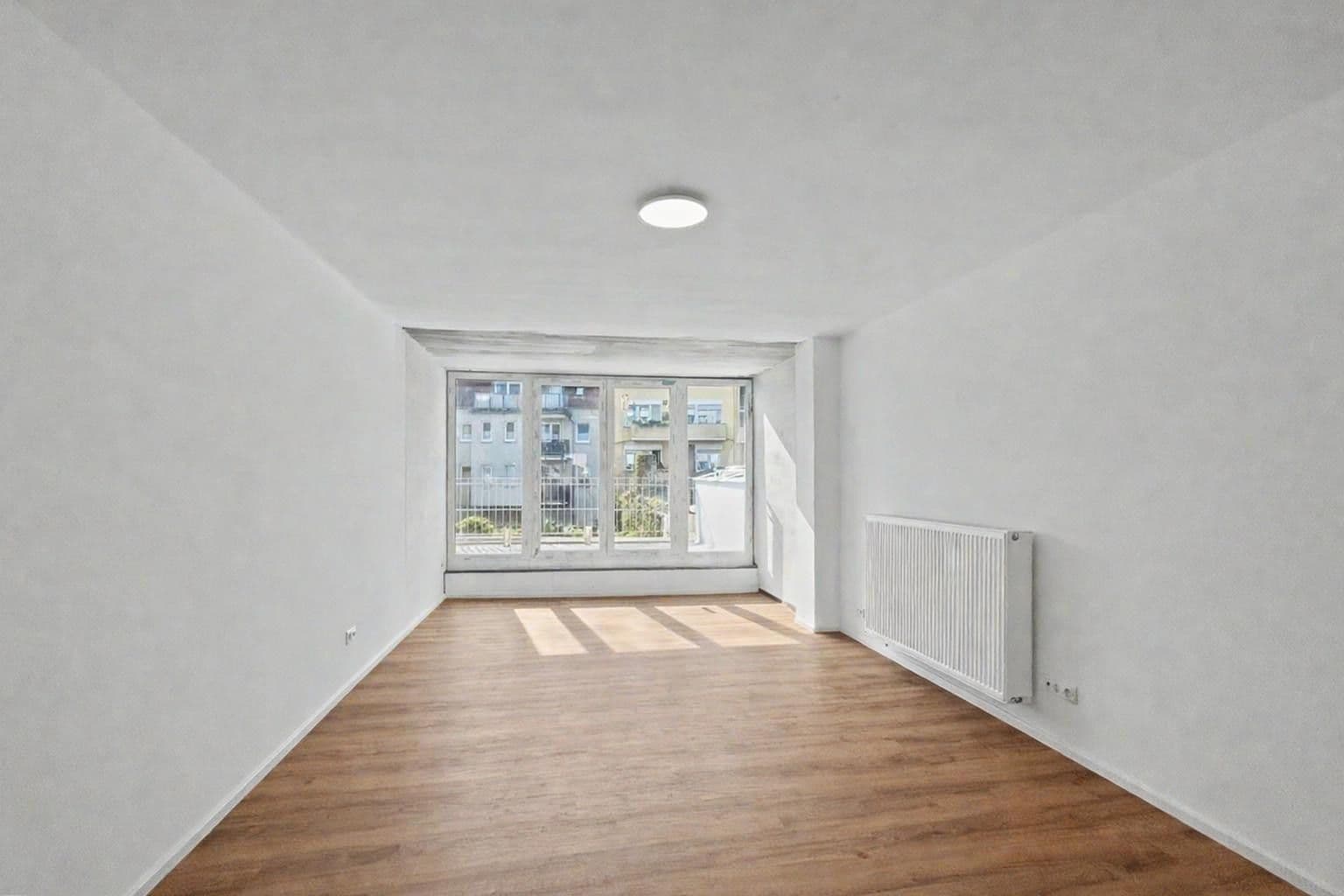 Pronájem bytu 3+1 93 m², Köln, Severní Porýní-Vestfálsko Pronájem bytu 3+1 93 m², Köln, Severní Porýní-Vestfálsko