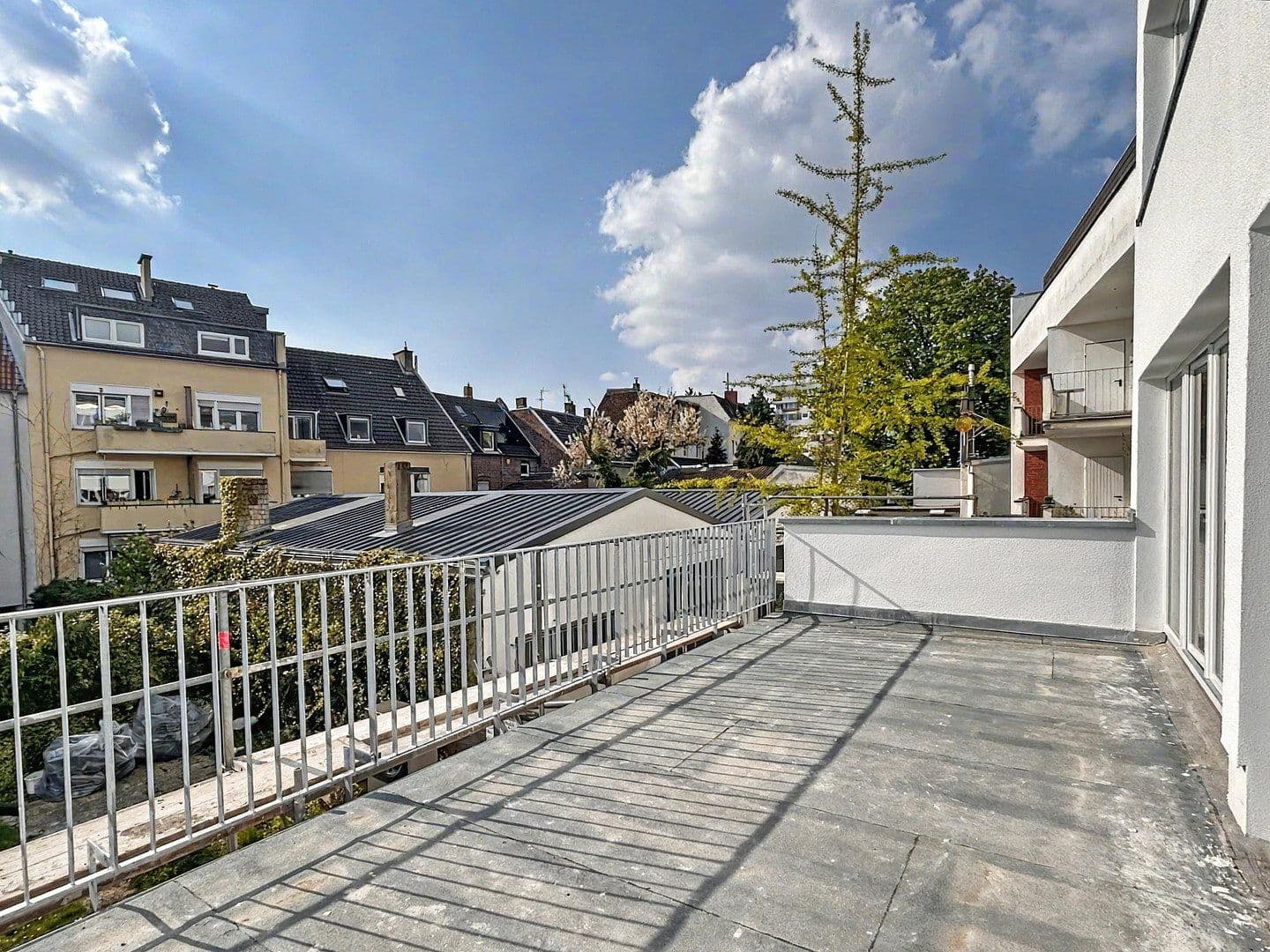 Pronájem bytu 3+1 93 m², Köln, Severní Porýní-Vestfálsko Pronájem bytu 3+1 93 m², Köln, Severní Porýní-Vestfálsko