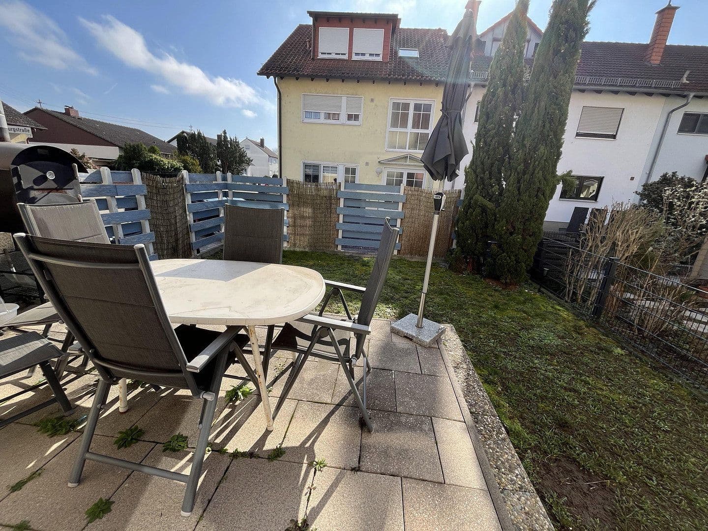 Prodej bytu 3+1 84 m², Rietburgstrasse 2, Maxdorf, Porýní-Falc Prodej bytu 3+1 84 m², Rietburgstrasse 2, Maxdorf, Porýní-Falc