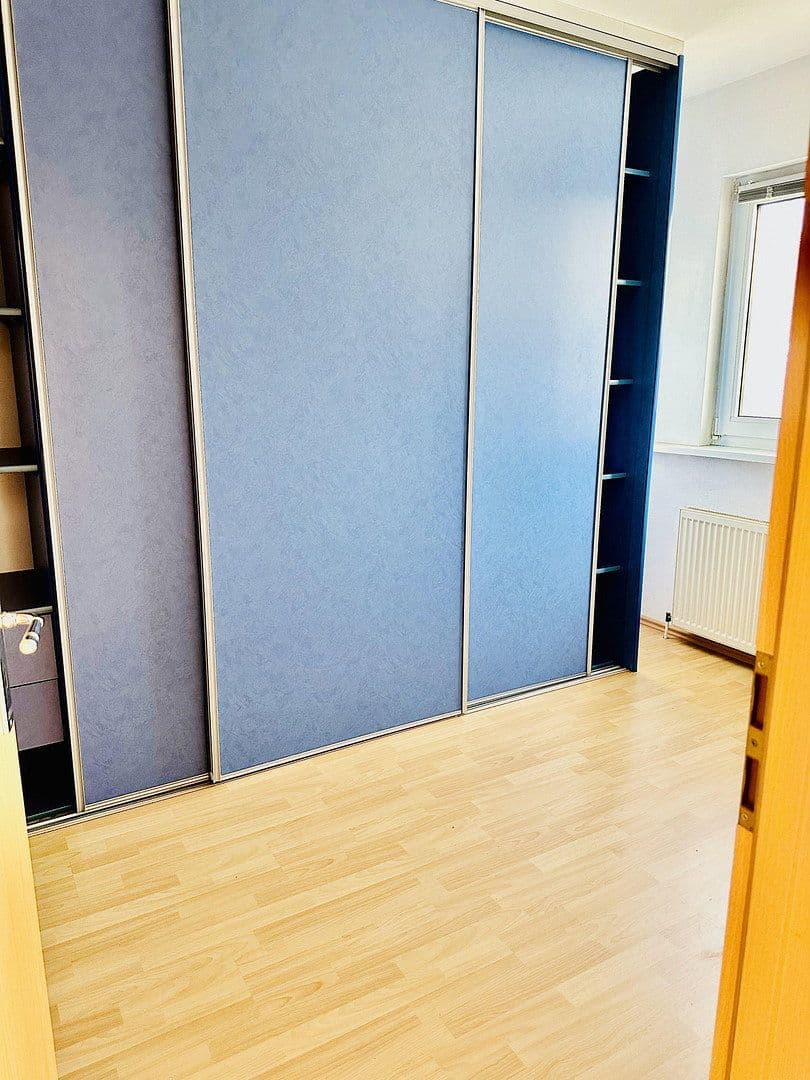 Pronájem bytu 3+1 87 m², Großhorst 11, Isernhagen, Dolní Sasko Pronájem bytu 3+1 87 m², Großhorst 11, Isernhagen, Dolní Sasko