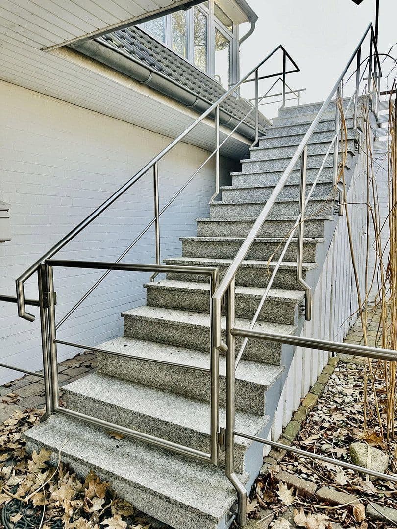 Pronájem bytu 3+1 87 m², Großhorst 11, Isernhagen, Dolní Sasko Pronájem bytu 3+1 87 m², Großhorst 11, Isernhagen, Dolní Sasko