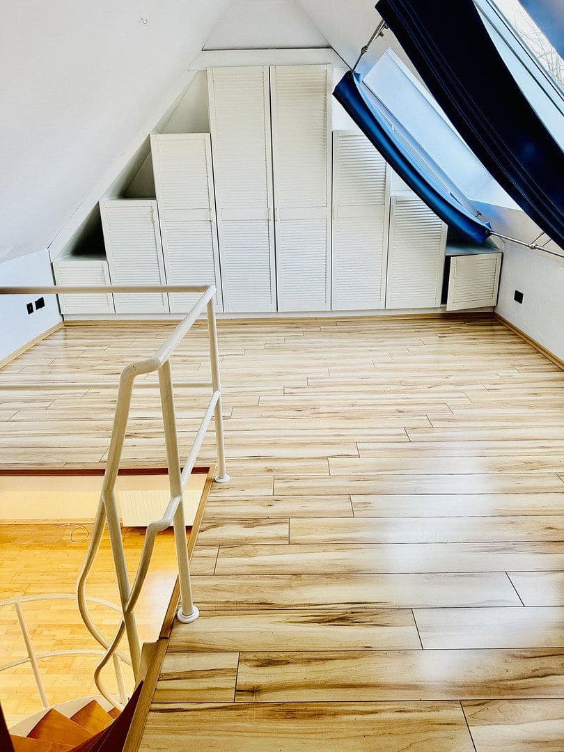 Pronájem bytu 3+1 87 m², Großhorst 11, Isernhagen, Dolní Sasko Pronájem bytu 3+1 87 m², Großhorst 11, Isernhagen, Dolní Sasko