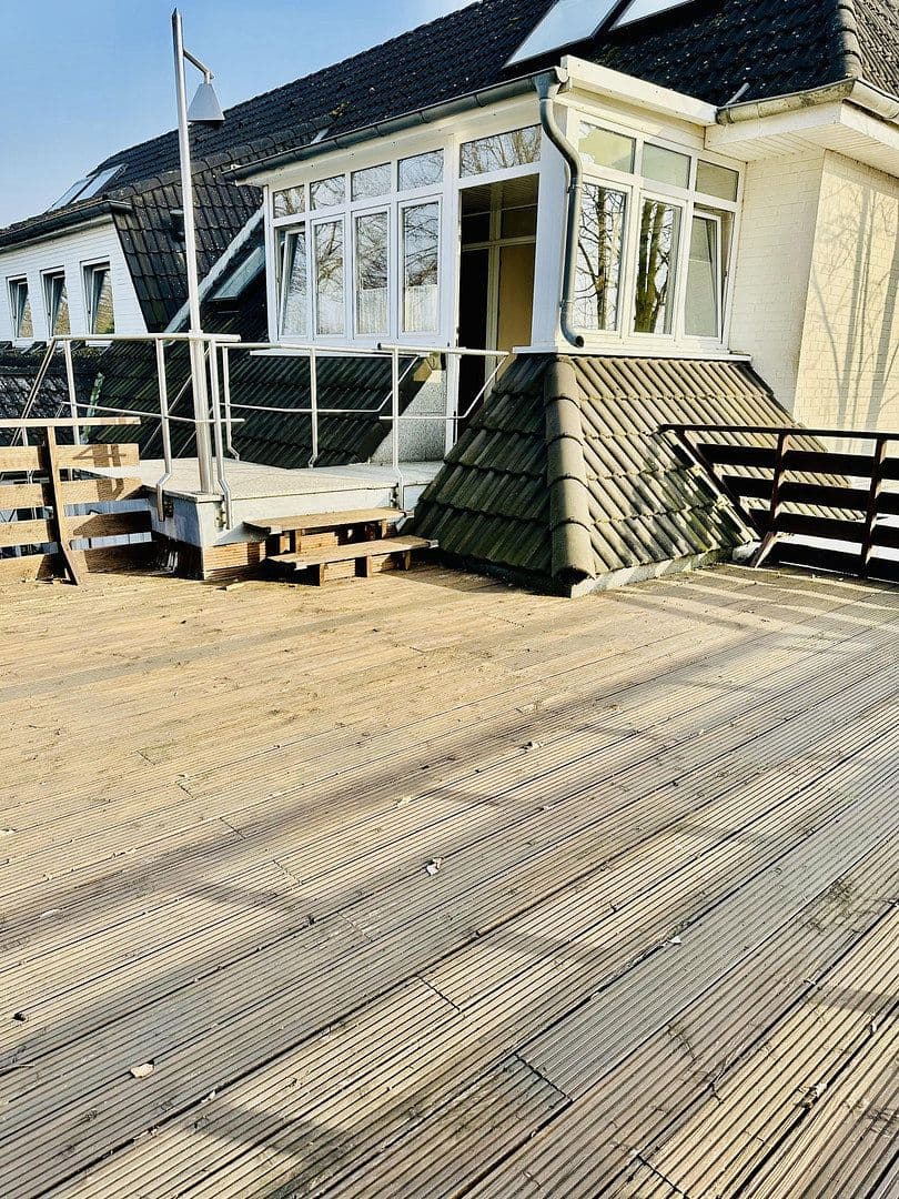 Pronájem bytu 3+1 87 m², Großhorst 11, Isernhagen, Dolní Sasko Pronájem bytu 3+1 87 m², Großhorst 11, Isernhagen, Dolní Sasko