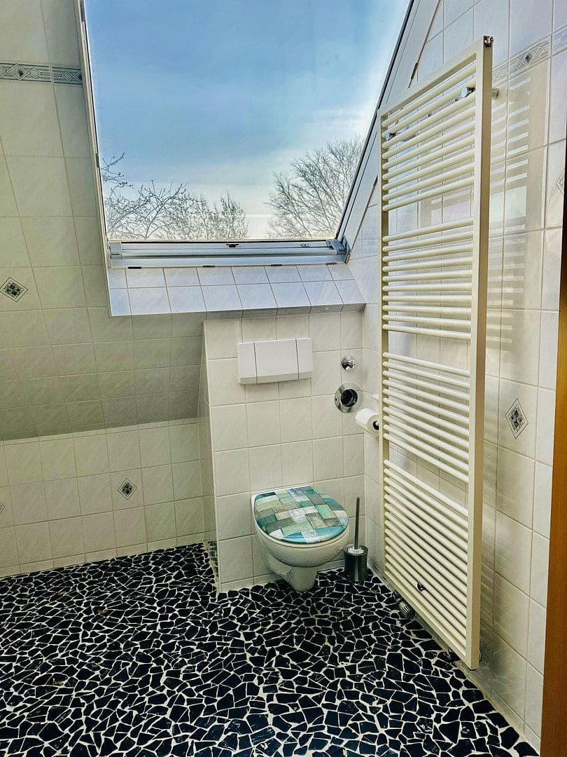 Pronájem bytu 3+1 87 m², Großhorst 11, Isernhagen, Dolní Sasko Pronájem bytu 3+1 87 m², Großhorst 11, Isernhagen, Dolní Sasko