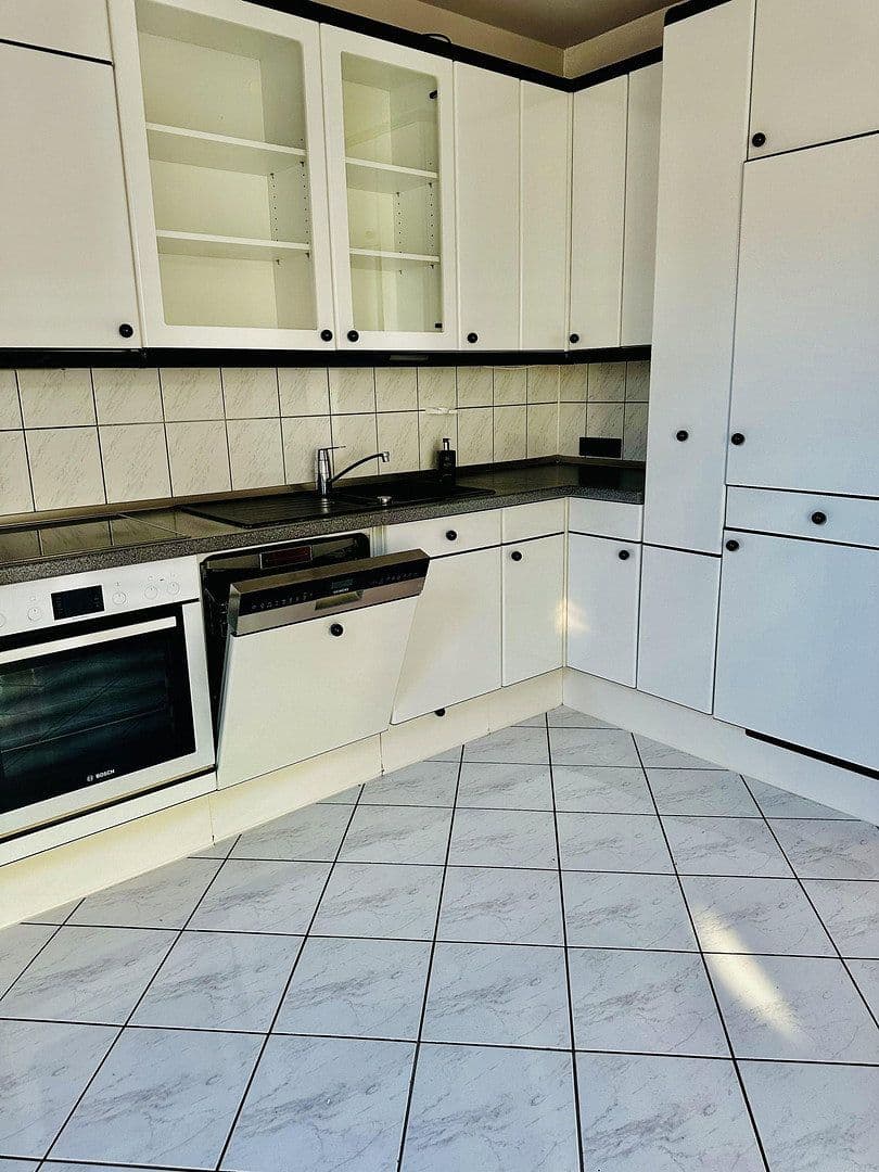 Pronájem bytu 3+1 87 m², Großhorst 11, Isernhagen, Dolní Sasko Pronájem bytu 3+1 87 m², Großhorst 11, Isernhagen, Dolní Sasko