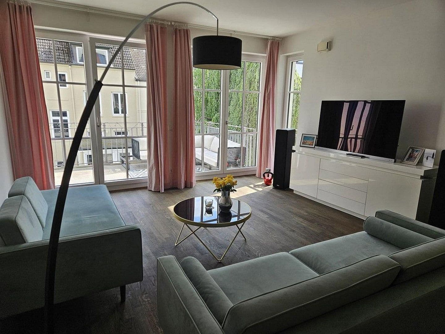 Pronájem bytu 2+1 40 m², Hamburg, Hamburg Pronájem bytu 2+1 40 m², Hamburg, Hamburg