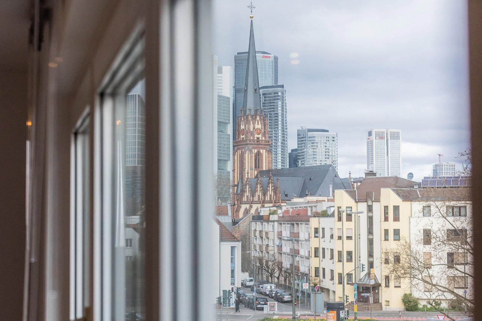 Pronájem bytu 1+1 40 m², Brückenstraße 17, Frankfurt, Hessen Pronájem bytu 1+1 40 m², Brückenstraße 17, Frankfurt, Hessen