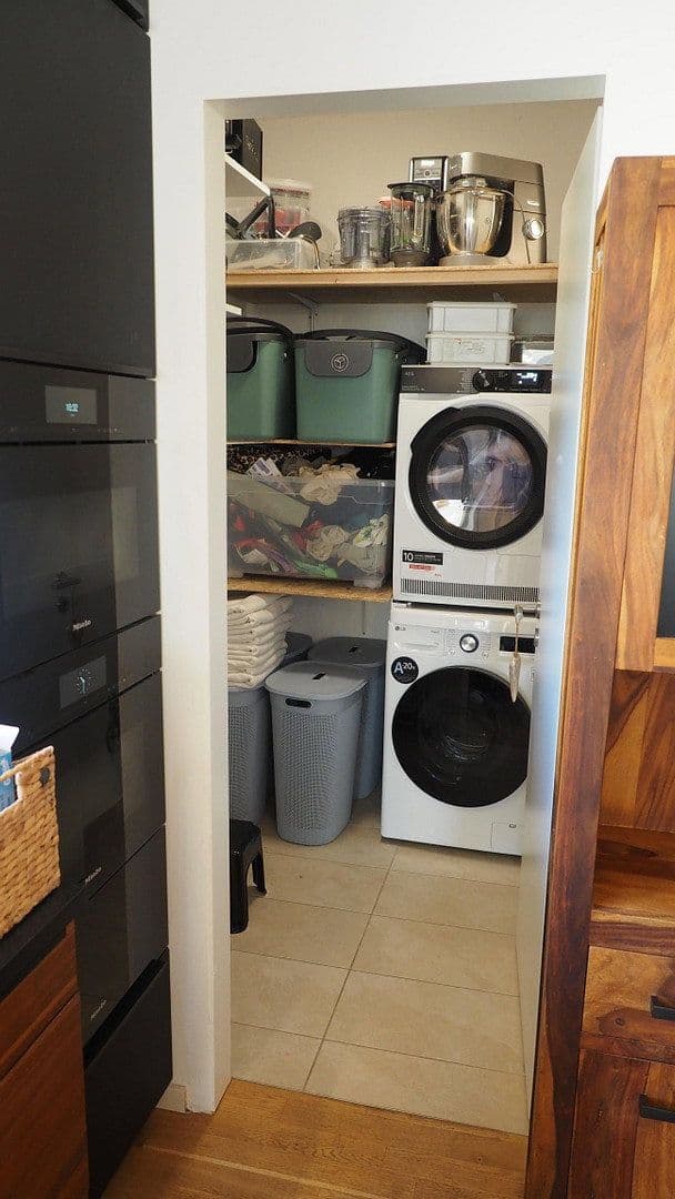 Prodej domu 210 m², pozemek 2.600 m², Potsdam, Braniborsko Prodej domu 210 m², pozemek 2.600 m², Potsdam, Braniborsko