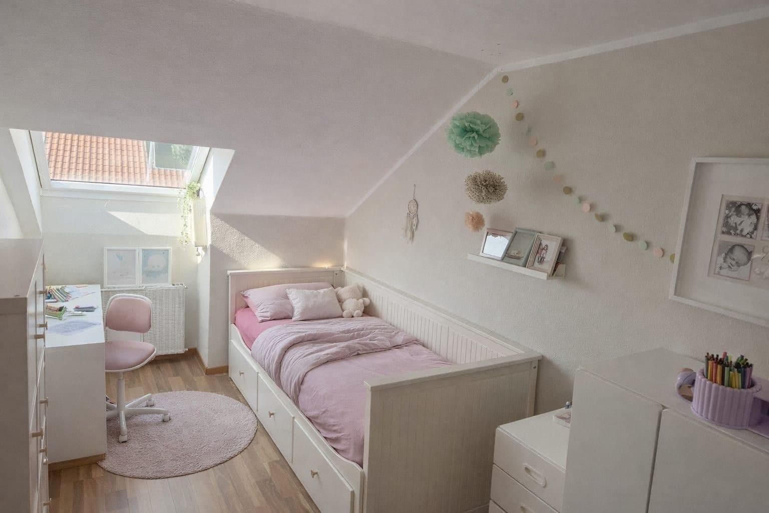 Pronájem bytu 4+1 77 m², Fritz-Weiberg-Straße 17, Wolfsburg, Dolní Sasko Pronájem bytu 4+1 77 m², Fritz-Weiberg-Straße 17, Wolfsburg, Dolní Sasko