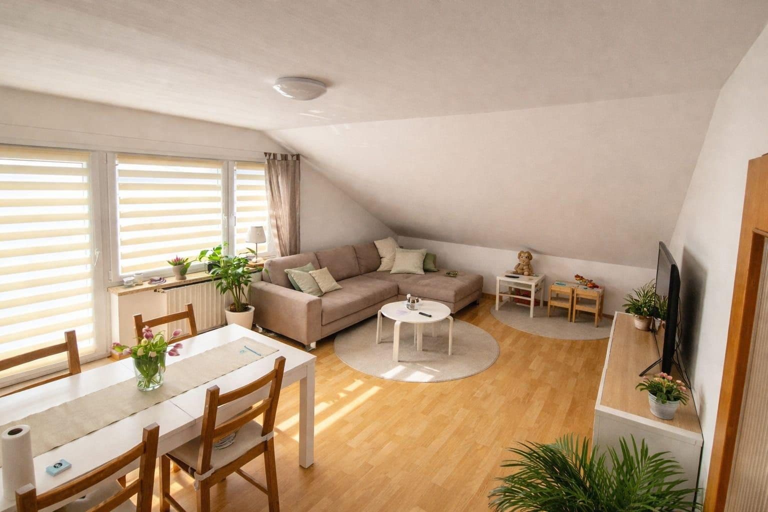 Pronájem bytu 4+1 77 m², Fritz-Weiberg-Straße 17, Wolfsburg, Dolní Sasko Pronájem bytu 4+1 77 m², Fritz-Weiberg-Straße 17, Wolfsburg, Dolní Sasko