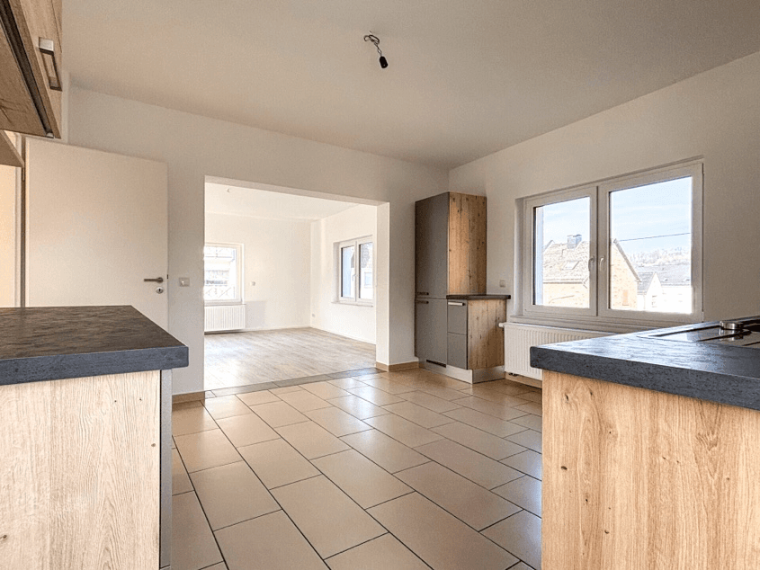 Prodej domu 200 m², pozemek 206 m², Friedrichstraße 8, Wirges, Porýní-Falc Prodej domu 200 m², pozemek 206 m², Friedrichstraße 8, Wirges, Porýní-Falc