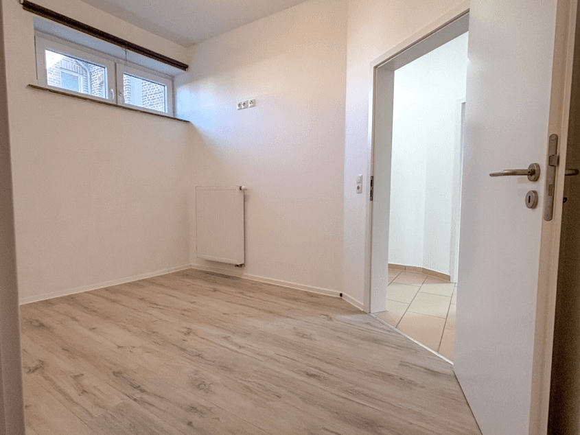 Prodej domu 200 m², pozemek 206 m², Friedrichstraße 8, Wirges, Porýní-Falc Prodej domu 200 m², pozemek 206 m², Friedrichstraße 8, Wirges, Porýní-Falc