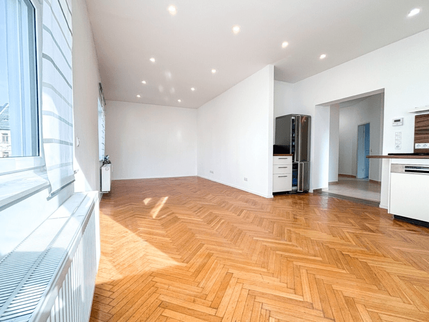 Prodej domu 200 m², pozemek 206 m², Friedrichstraße 8, Wirges, Porýní-Falc Prodej domu 200 m², pozemek 206 m², Friedrichstraße 8, Wirges, Porýní-Falc