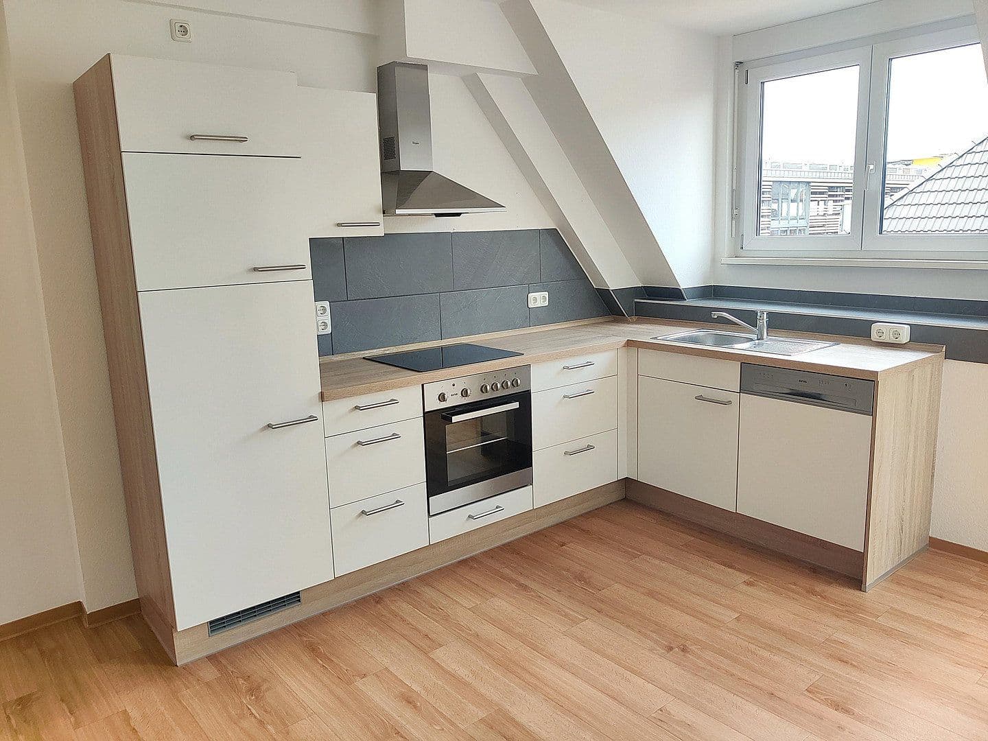 Pronájem bytu 2+1 48 m², Ludwigstr. 11, Aschaffenburg, Bavorsko Pronájem bytu 2+1 48 m², Ludwigstr. 11, Aschaffenburg, Bavorsko