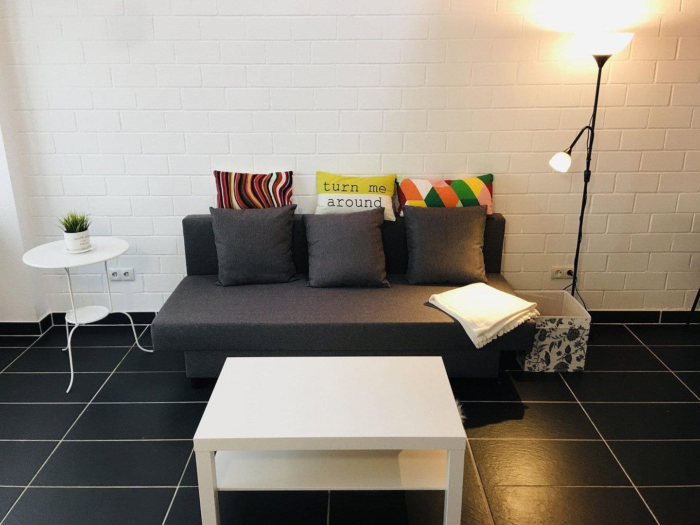 Pronájem bytu 2+1 61 m², Köln, Severní Porýní-Vestfálsko Pronájem bytu 2+1 61 m², Köln, Severní Porýní-Vestfálsko