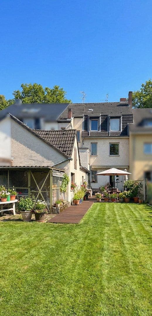 Prodej domu 176 m², pozemek 657 m², Gemarkenstraße 35, Köln - Dellbrück, Severní Porýní-Vestfálsko Prodej domu 176 m², pozemek 657 m², Gemarkenstraße 35, Köln - Dellbrück, Severní Porýní-Vestfálsko