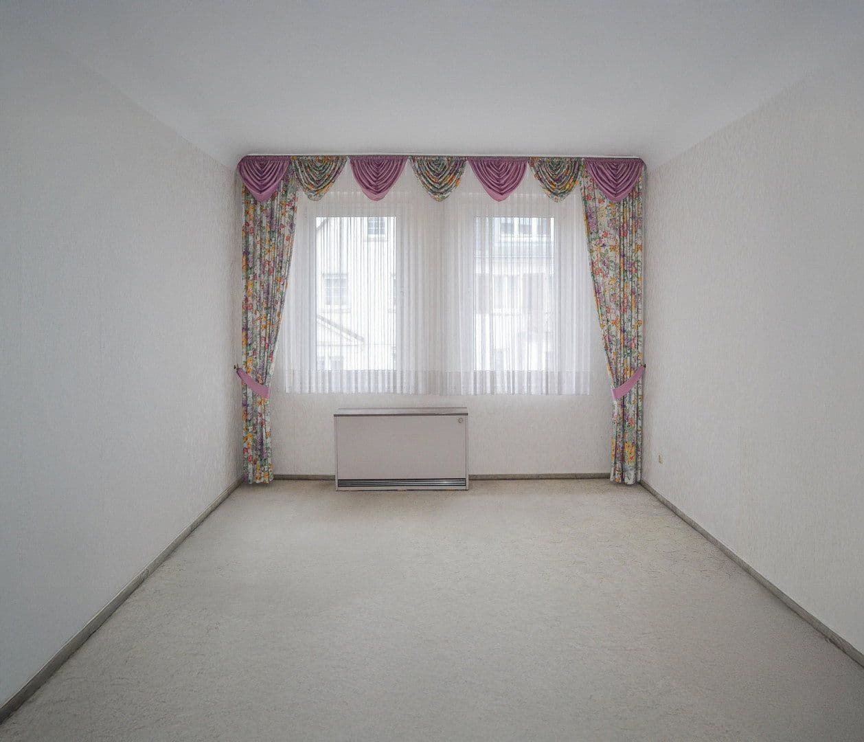 Prodej domu 176 m², pozemek 657 m², Gemarkenstraße 35, Köln - Dellbrück, Severní Porýní-Vestfálsko Prodej domu 176 m², pozemek 657 m², Gemarkenstraße 35, Köln - Dellbrück, Severní Porýní-Vestfálsko