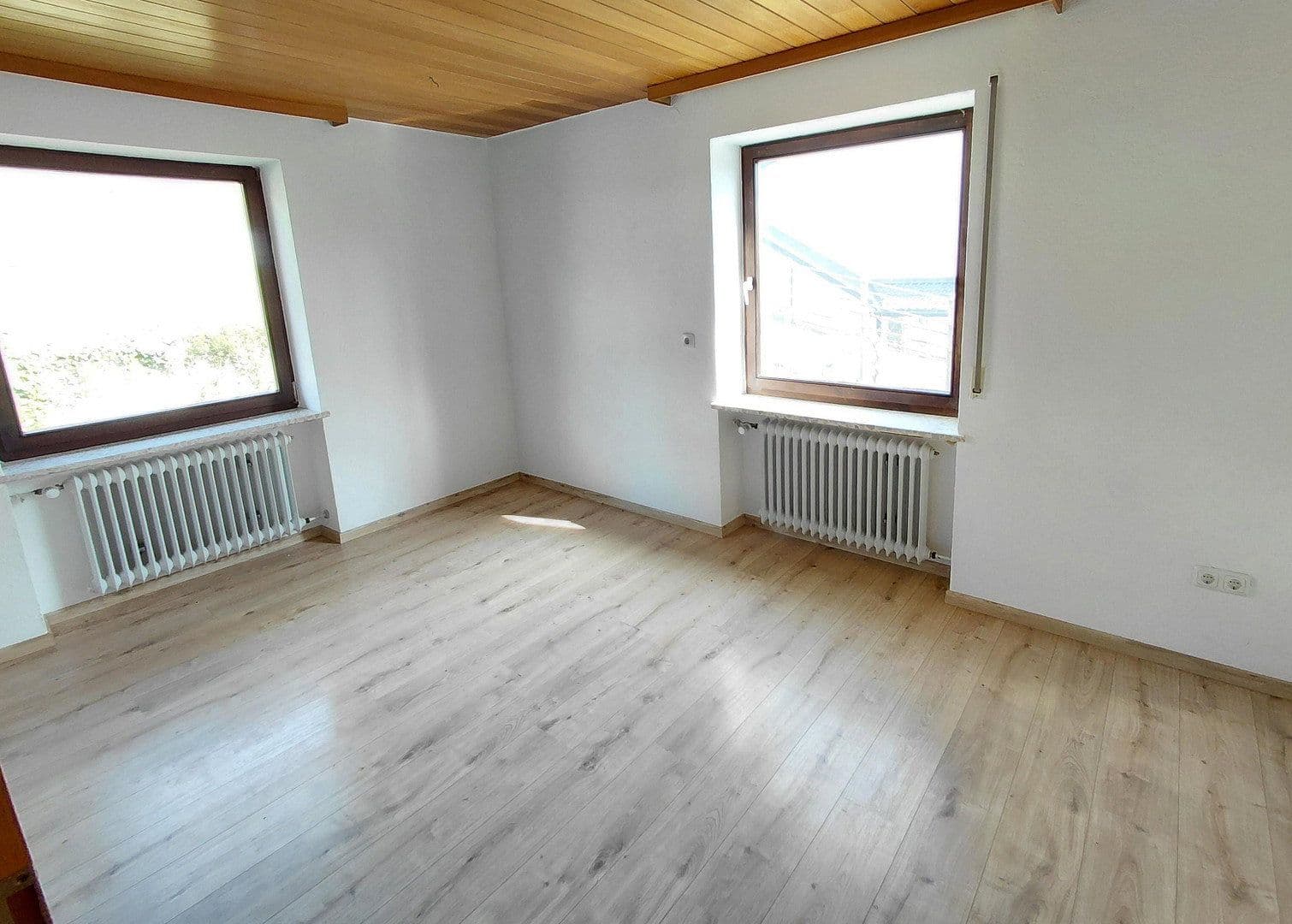 Pronájem bytu 4+kk 107 m², Essenbach, Bavorsko Pronájem bytu 4+kk 107 m², Essenbach, Bavorsko