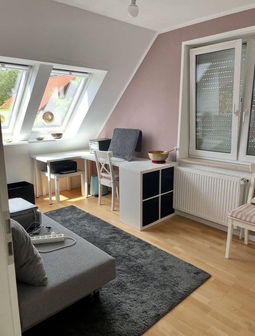 Prodej domu 148 m², pozemek 399 m², Thüringer Straße 25, Rastede, Dolní Sasko Prodej domu 148 m², pozemek 399 m², Thüringer Straße 25, Rastede, Dolní Sasko