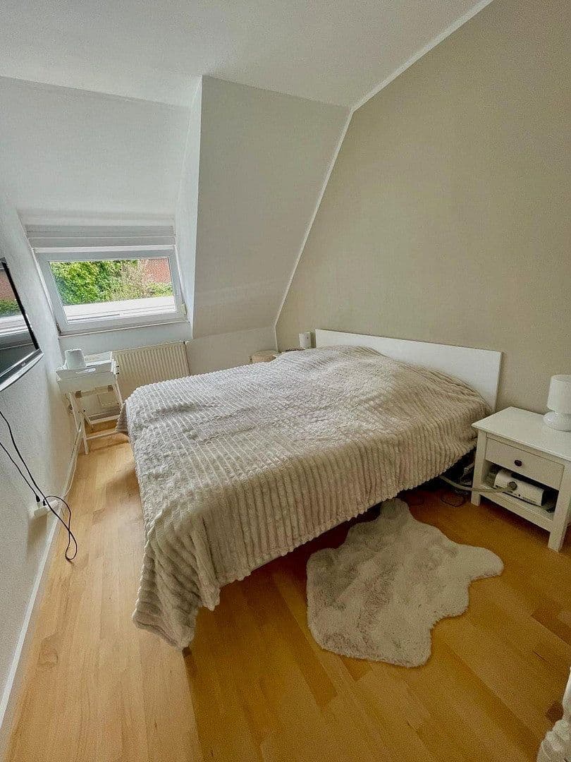 Prodej domu 148 m², pozemek 399 m², Thüringer Straße 25, Rastede, Dolní Sasko Prodej domu 148 m², pozemek 399 m², Thüringer Straße 25, Rastede, Dolní Sasko