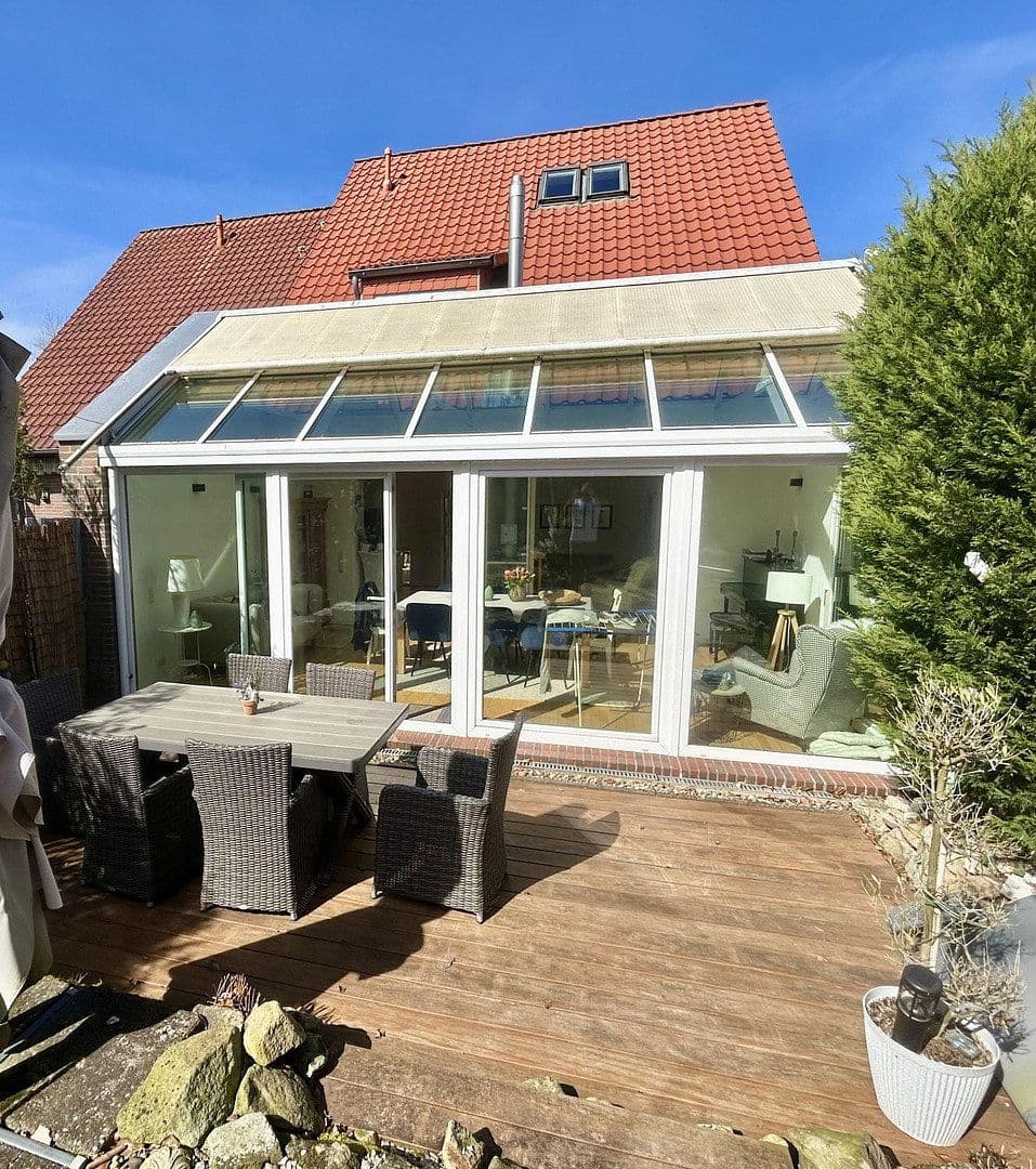 Prodej domu 148 m², pozemek 399 m², Thüringer Straße 25, Rastede, Dolní Sasko Prodej domu 148 m², pozemek 399 m², Thüringer Straße 25, Rastede, Dolní Sasko