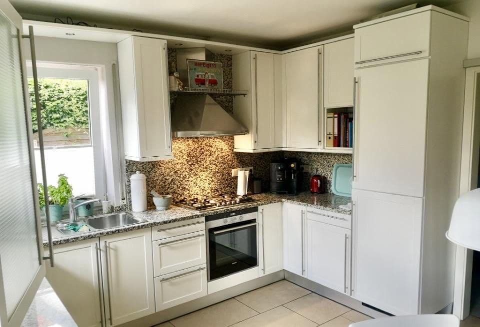 Prodej domu 148 m², pozemek 399 m², Thüringer Straße 25, Rastede, Dolní Sasko Prodej domu 148 m², pozemek 399 m², Thüringer Straße 25, Rastede, Dolní Sasko