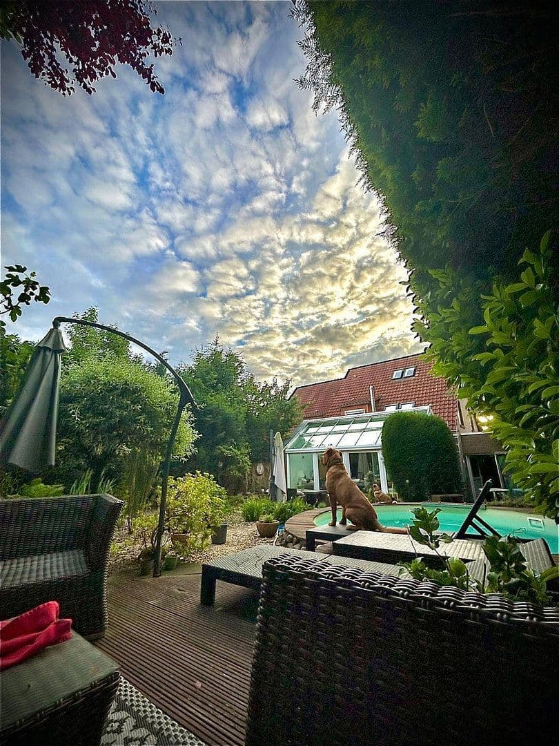 Prodej domu 148 m², pozemek 399 m², Thüringer Straße 25, Rastede, Dolní Sasko Prodej domu 148 m², pozemek 399 m², Thüringer Straße 25, Rastede, Dolní Sasko