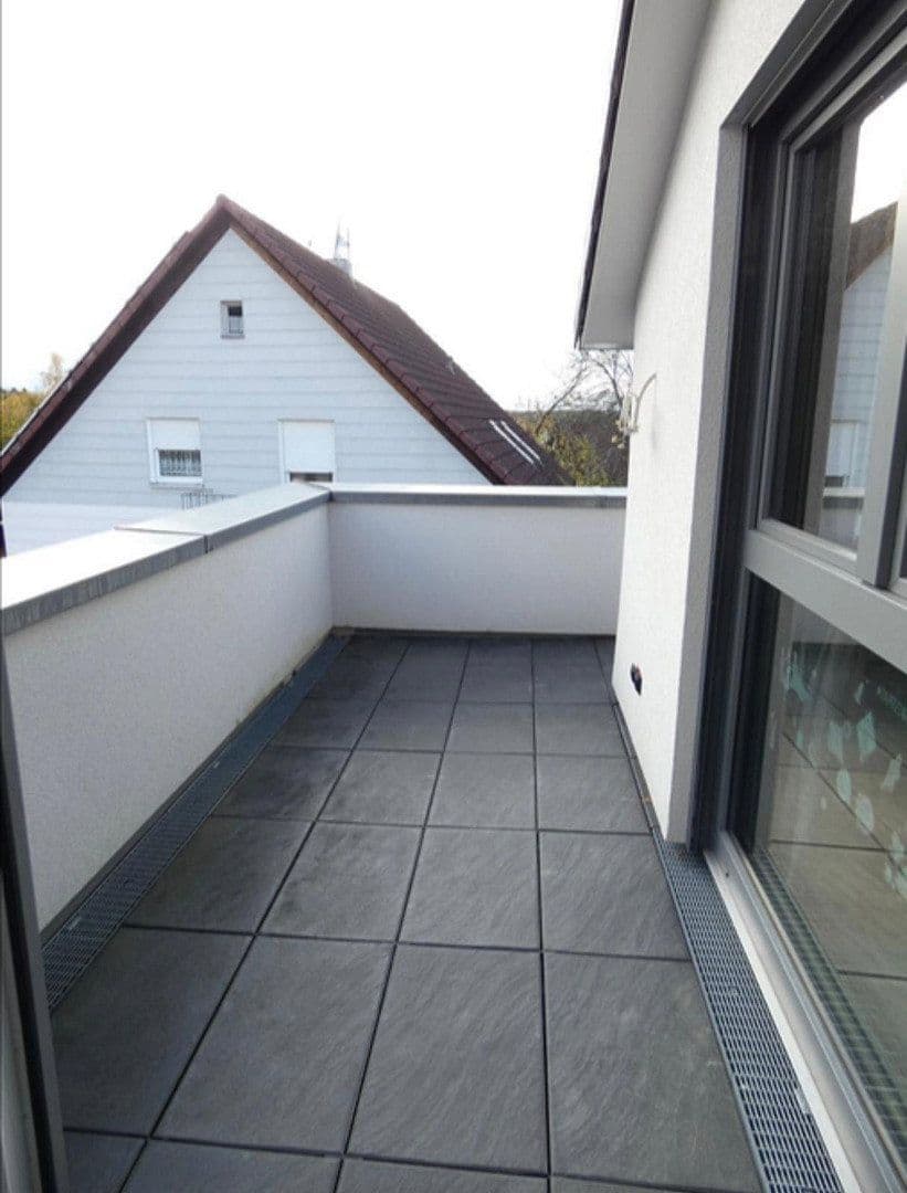 Prodej domu 193 m², pozemek 563 m², Raphaelstraße 1a, Dentlein am Forst, Bavorsko Prodej domu 193 m², pozemek 563 m², Raphaelstraße 1a, Dentlein am Forst, Bavorsko