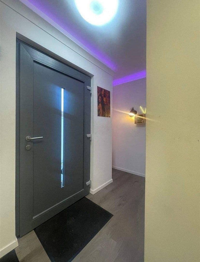 Prodej domu 193 m², pozemek 563 m², Raphaelstraße 1a, Dentlein am Forst, Bavorsko Prodej domu 193 m², pozemek 563 m², Raphaelstraße 1a, Dentlein am Forst, Bavorsko