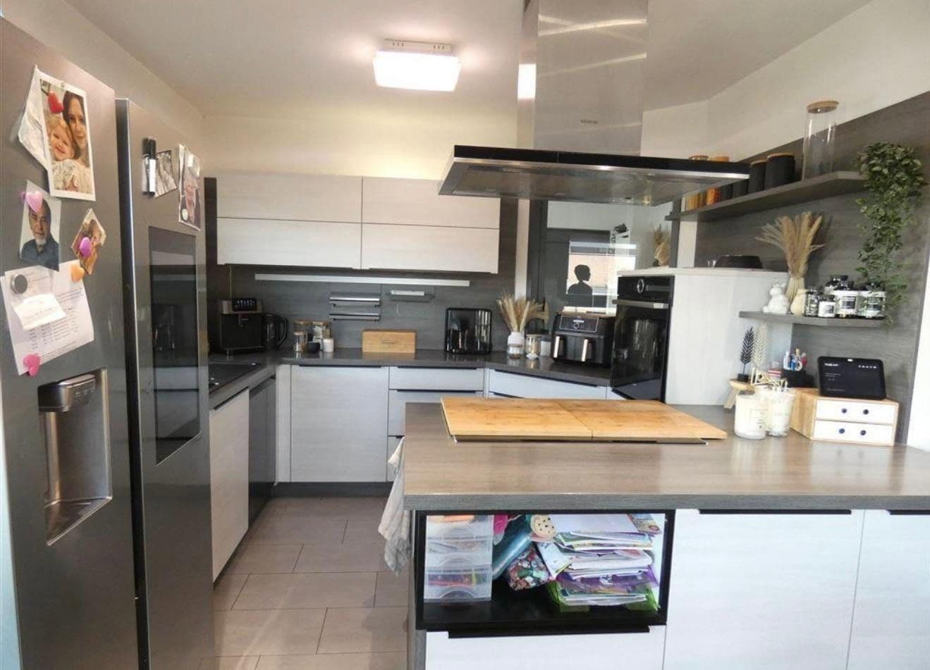 Prodej domu 193 m², pozemek 563 m², Raphaelstraße 1a, Dentlein am Forst, Bavorsko Prodej domu 193 m², pozemek 563 m², Raphaelstraße 1a, Dentlein am Forst, Bavorsko