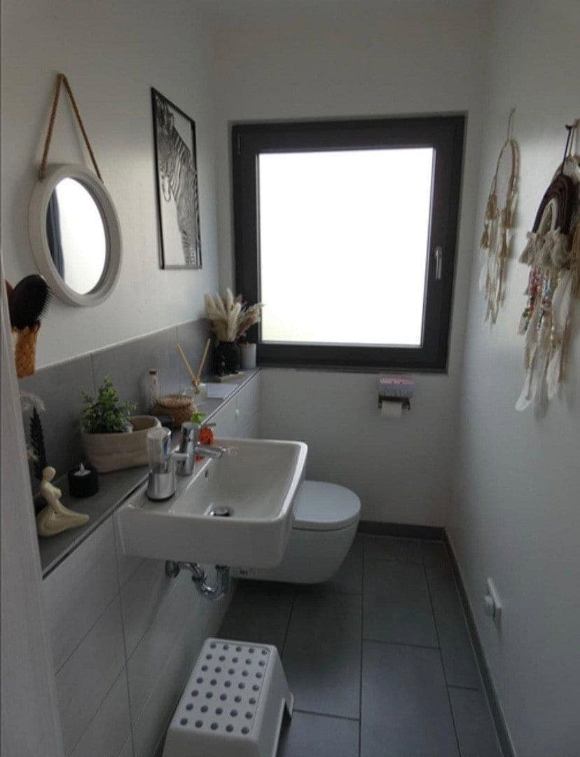 Prodej domu 193 m², pozemek 563 m², Raphaelstraße 1a, Dentlein am Forst, Bavorsko Prodej domu 193 m², pozemek 563 m², Raphaelstraße 1a, Dentlein am Forst, Bavorsko