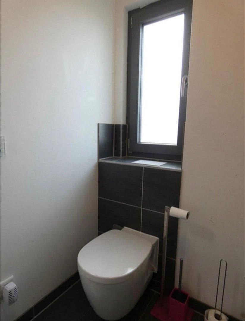 Prodej domu 193 m², pozemek 563 m², Raphaelstraße 1a, Dentlein am Forst, Bavorsko Prodej domu 193 m², pozemek 563 m², Raphaelstraße 1a, Dentlein am Forst, Bavorsko