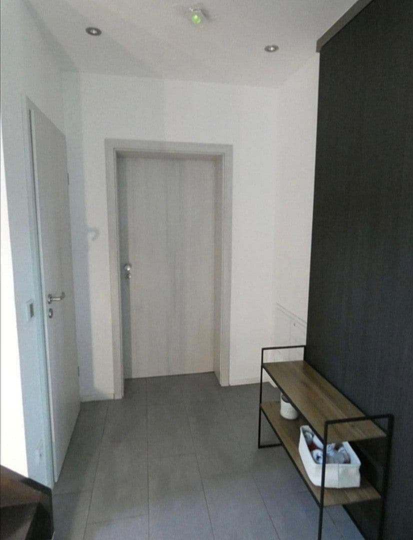 Prodej domu 193 m², pozemek 563 m², Raphaelstraße 1a, Dentlein am Forst, Bavorsko Prodej domu 193 m², pozemek 563 m², Raphaelstraße 1a, Dentlein am Forst, Bavorsko