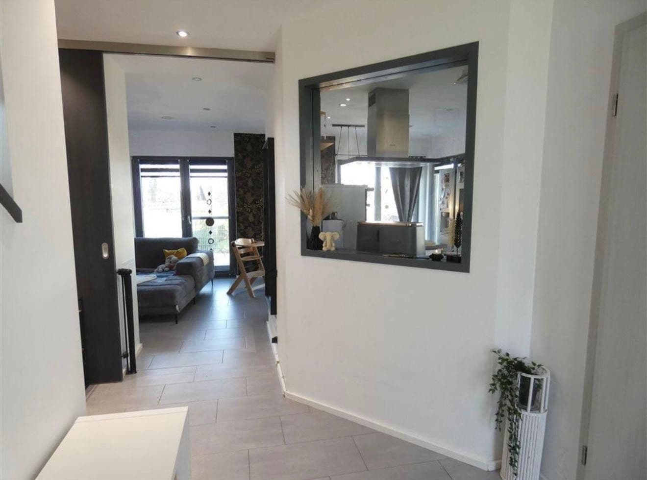 Prodej domu 193 m², pozemek 563 m², Raphaelstraße 1a, Dentlein am Forst, Bavorsko Prodej domu 193 m², pozemek 563 m², Raphaelstraße 1a, Dentlein am Forst, Bavorsko