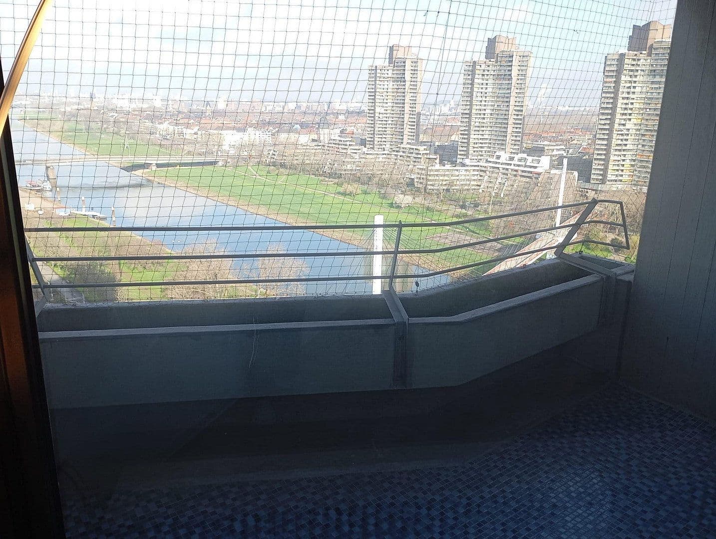 Pronájem bytu 1+1 35 m², Collinistraße 5, Mannheim, Bádensko-Württembersko Pronájem bytu 1+1 35 m², Collinistraße 5, Mannheim, Bádensko-Württembersko