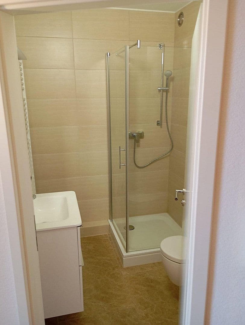 Pronájem bytu 1+1 35 m², Collinistraße 5, Mannheim, Bádensko-Württembersko Pronájem bytu 1+1 35 m², Collinistraße 5, Mannheim, Bádensko-Württembersko