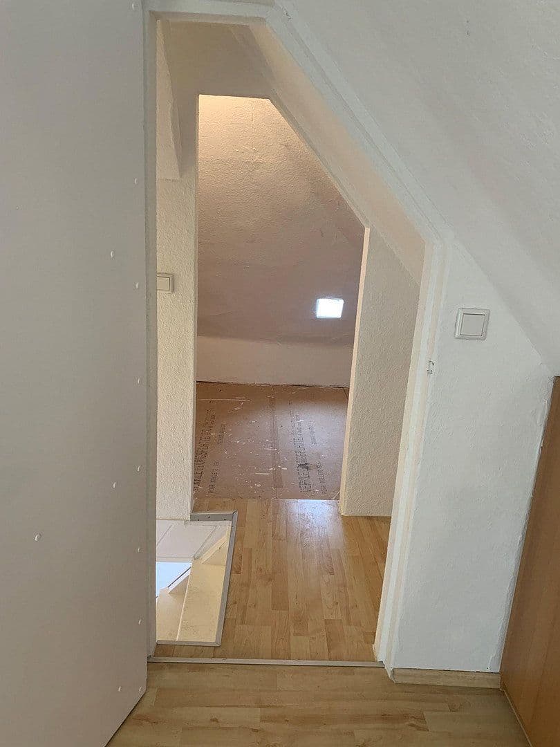 Pronájem bytu 3+1 70 m², Rodensteiner Str. 14, Fränkisch-Crumbach, Hessen Pronájem bytu 3+1 70 m², Rodensteiner Str. 14, Fränkisch-Crumbach, Hessen